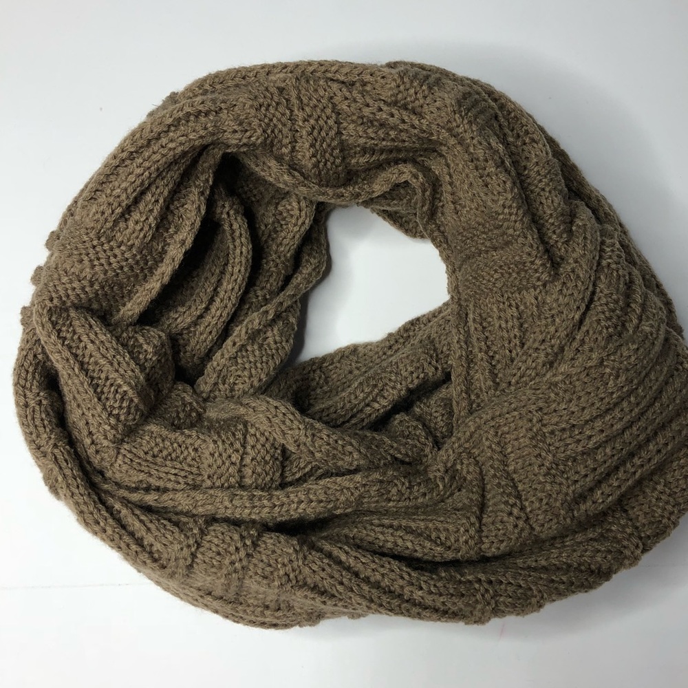Sweater infinity scarf